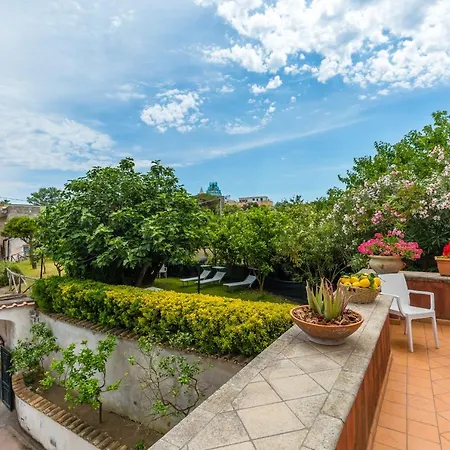 La Terrazza Sul Giardino Procida